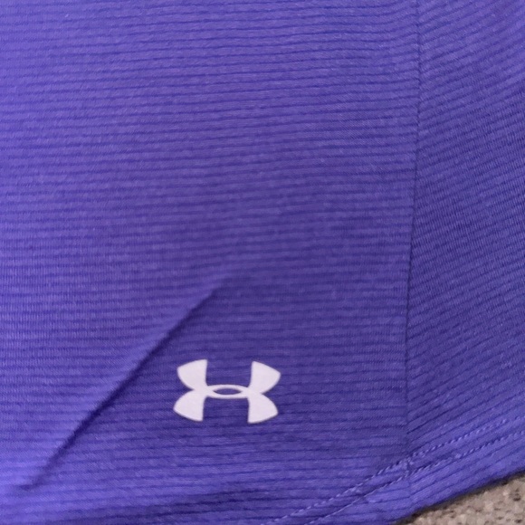 Under Armour Athletic Shirt - Picture 3 of 6